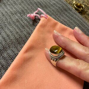 Beautiful Tiger's Eye Stone and Sterling Silver Ring Sz 6
